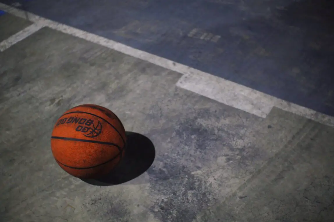 How to Clean a Basketball – The Complete Guide